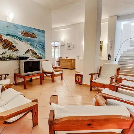 Al Faro Hotel